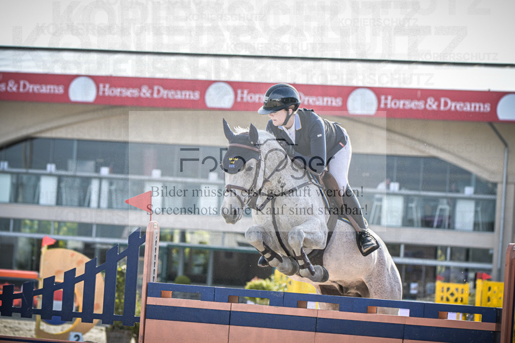 DOS_8882 | Entdecke hochwertige Reitturnierfotos von Foto Oger. Professionell, emotional und authentisch – jetzt Lieblingsmomente im Shop bestellen.Deutschlandweite Turnierfotografie. - Realisiert mit Pictrs.com