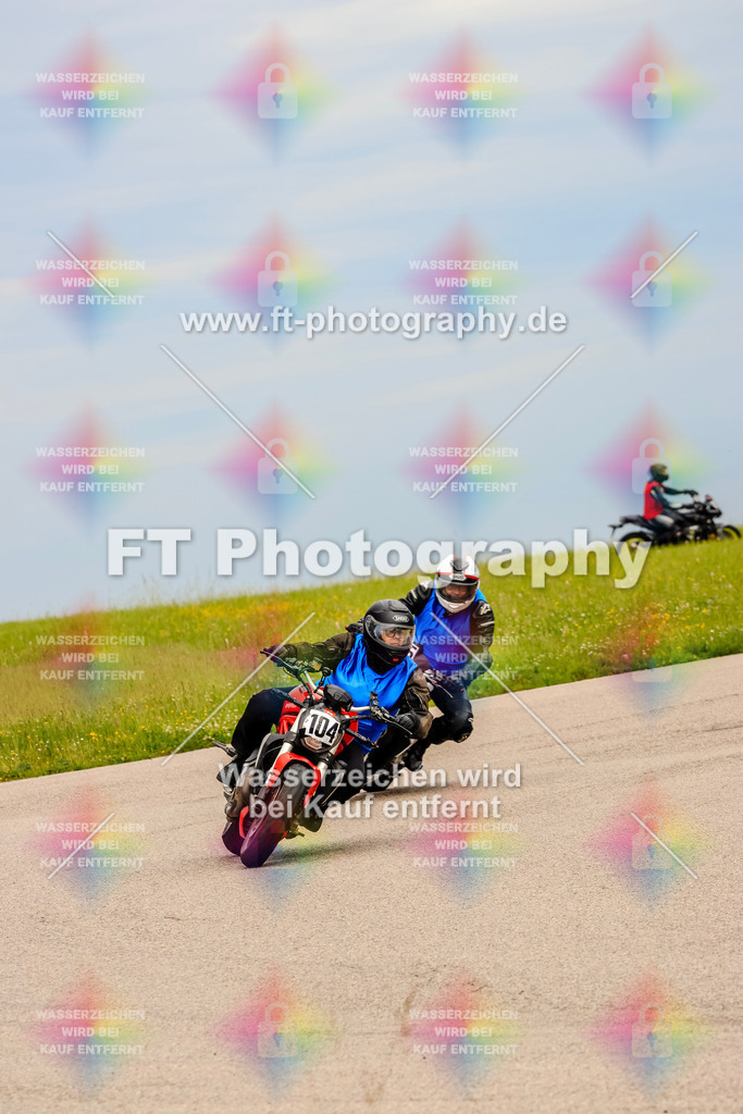 MotoTeam-2184 | Hier findet Ihr Bilder von Touristenfahrten auf der Nürburgring Nordschleife oder von anderen Veranstaltungen die ich besucht habe. Viel Spass beim Durch Schauen 