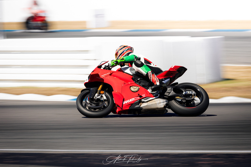 Ducati Trackday Hockenheimring 2026 | Entdecken Sie die faszinierende Welt von Alexander Tschuncky Arts: Kreative Fotografie, atemberaubende Automobilkunst und hochwertiger Bilderdruck. Lassen Sie sich inspirieren! - Realisiert mit Pictrs.com
