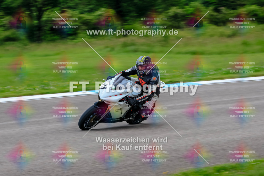 MotoTeam-3535 | Hier findet Ihr Bilder von Touristenfahrten auf der Nürburgring Nordschleife oder von anderen Veranstaltungen die ich besucht habe. Viel Spass beim Durch Schauen 