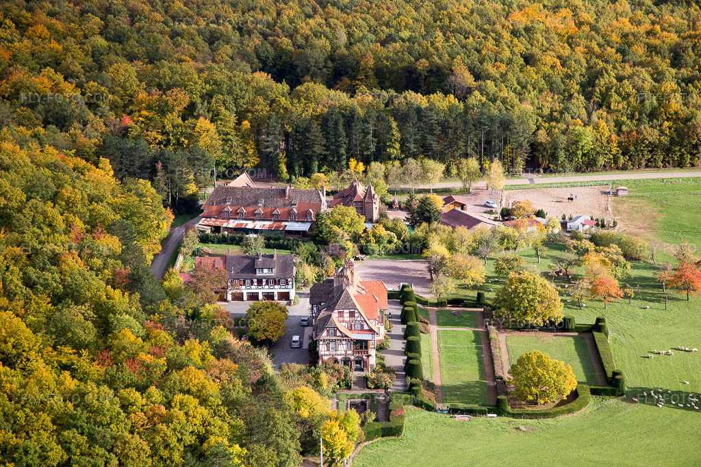 Aerial view: Center rencontre Albert Schweitzer in Niederbronn-les-Bains in the state Bas-Rhin, France.Photo: IMG_084731.jpg taken on 10/23/2015 by Werner Riehm/FLY-FOTO.comResolution of the original: 5472 x 3648 px