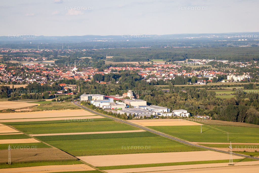 Luftbild: Gewerbegebiet West in Herxheim bei Landau im Bundesland Rheinland-Pfalz in Deutschland. Foto: IMG_51017.jpg vom 22.07.2012 durch Werner Riehm/FLY-FOTO.de
