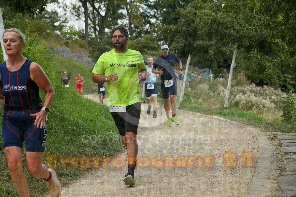 250824_1354_EX1_4202 | Sportfotografie im Rhein-Sieg Kreis, Köln, Bonn, NRW, Rheinland Pfalz, Hessen, etc. Unser Tätigkeitsfeld umfasst den Laufsport vom Volkslauf über den Marathon, Duathlon, Triathon bis zum Ultralauf wie Kölnpfad Ultra oder Schindertrail.
