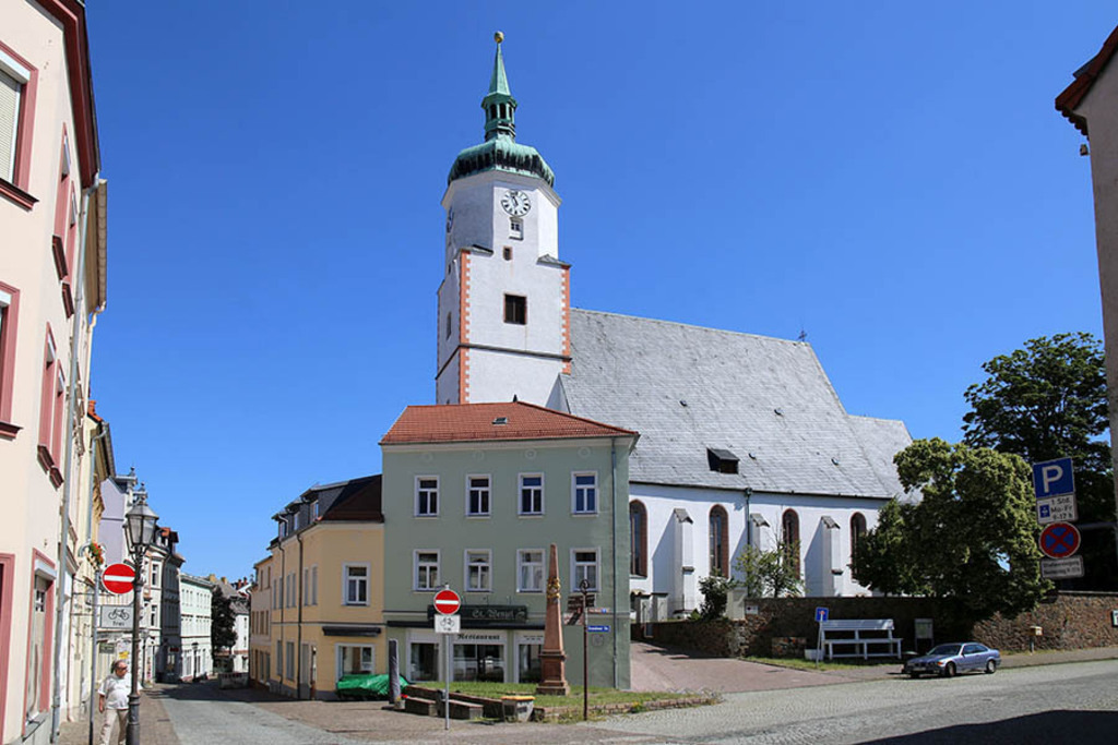 Wurzen - Stadtkirche St. Wenceslai | Entdecke über 20 Kategorien Leipzig-Motive: Foto-Downloads, hochwertige Poster, Leinwand- & Fine-Art-Prints. Jetzt Lieblingsfoto im Bildlexikon Leipzig Shop bestellen!