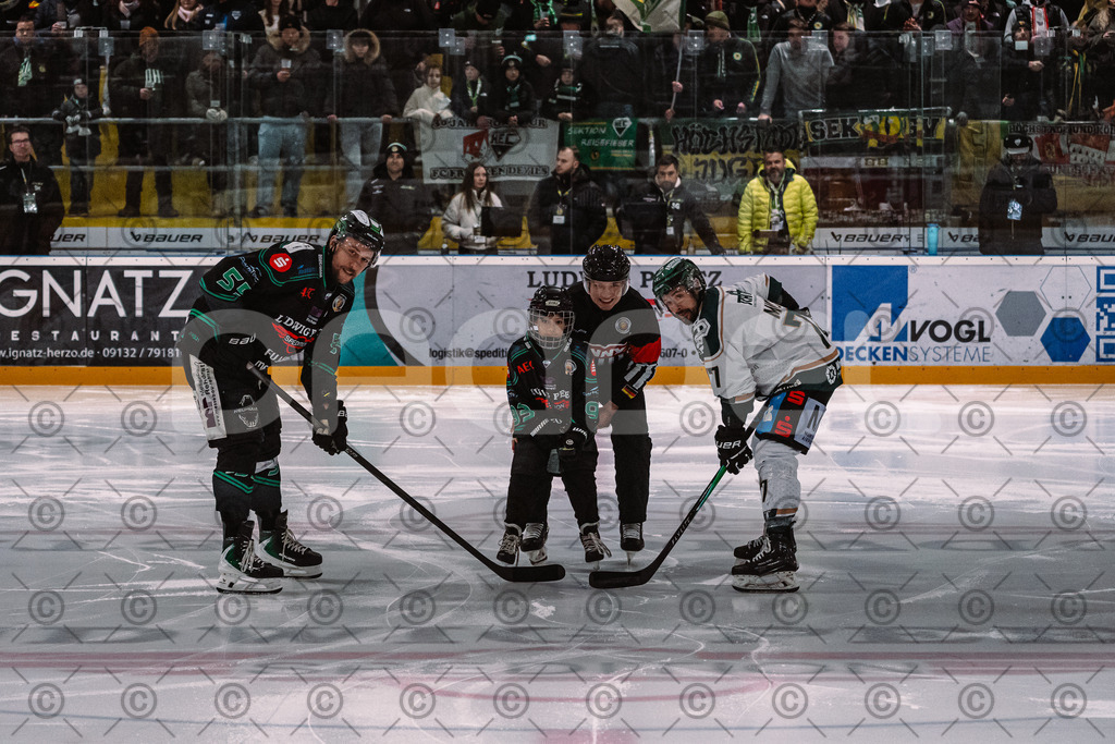 Alligators_vs_Erding_01_02_2026-03 | Höchstadt Alligators Fotogalerie: Eishockey-Action aus Franken. Professionelle Spielfotos, Portraits & Stadionbilder zum Download. Jetzt entdecken! - Realisiert mit Pictrs.com