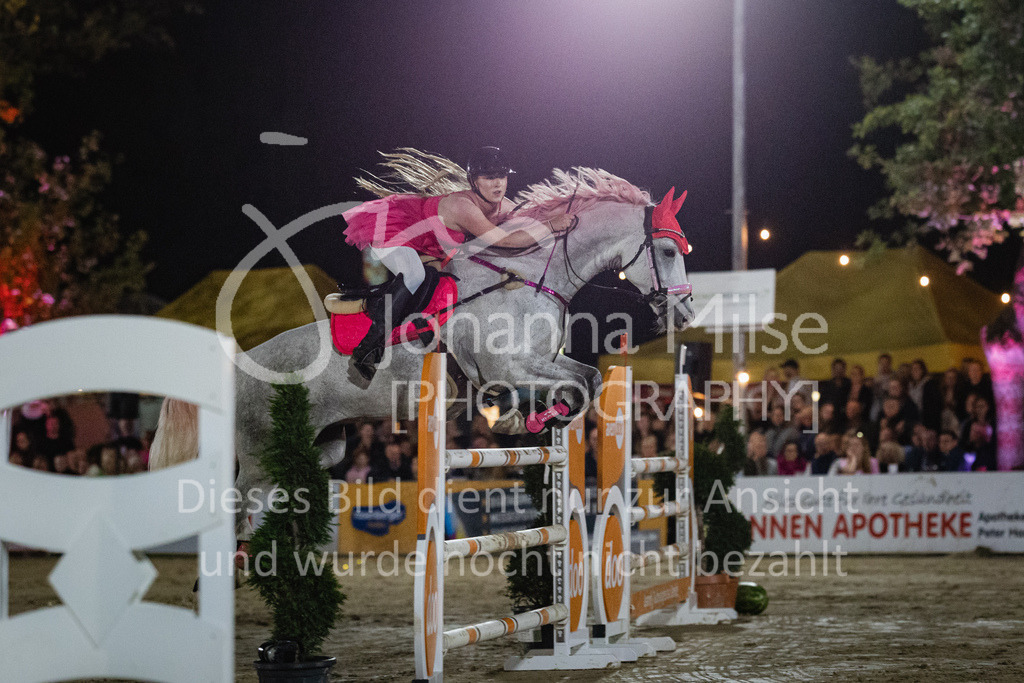 230827_Delbrueck_Kostuem-838 | Deine schönsten Turniermomente als professionelle Fotos! Entdecke hochwertige Pferdesport-Fotografie im Online-Shop. Jetzt Fotos finden & bestellen!