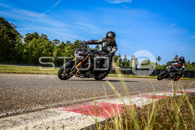 0398-260530DCB-001_398 | Deine Full-Service-Agentur für ✔️Videoproduktionen und ✔️Motorsportfotografie Jetzt Angebot anfragen!