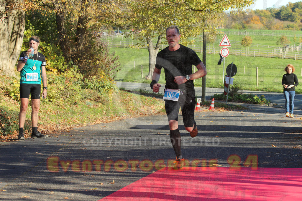 221113_1219_EX1_8773 | Sportfotografie im Rhein-Sieg Kreis, Köln, Bonn, NRW, Rheinland Pfalz, Hessen, etc. Unser Tätigkeitsfeld umfasst den Laufsport vom Volkslauf über den Marathon, Duathlon, Triathon bis zum Ultralauf wie Kölnpfad Ultra oder Schindertrail.