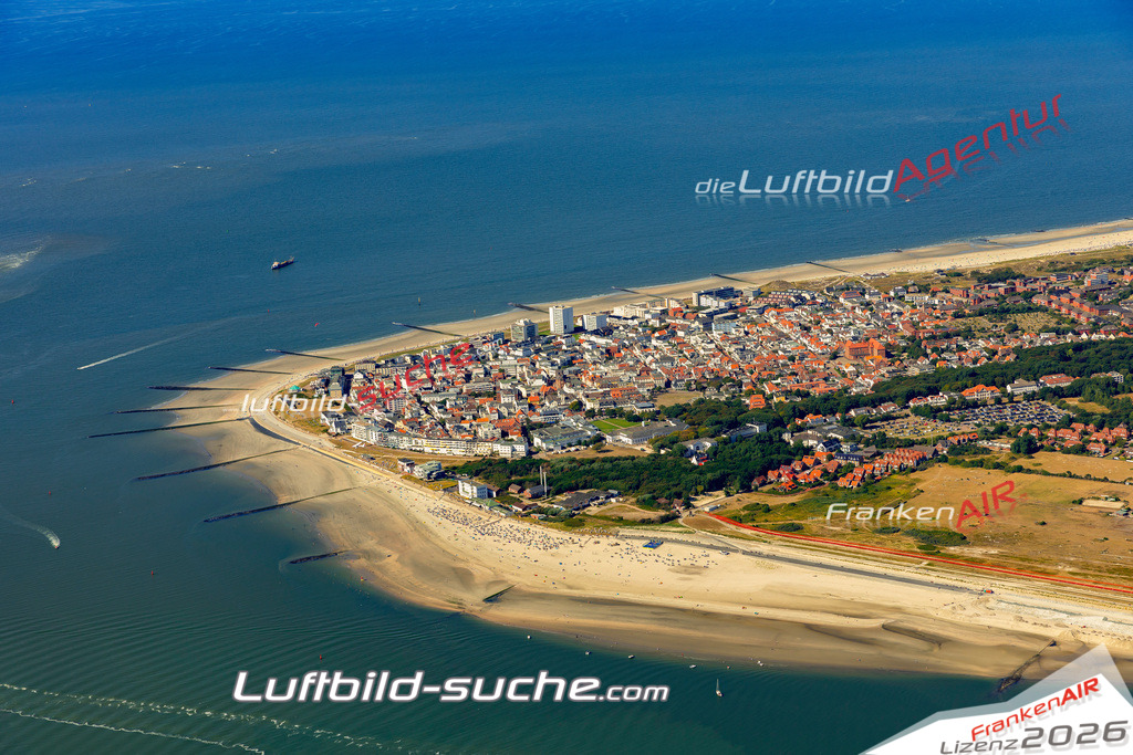 Aktuelles Luftbild von  Norderney - Die Luftaufnahme wurde 2022 mittels UL-Flugzeug erstellt ( keine Drohne ) - hochauflösende Kamera-Systeme von  Canon -Beste Qualität - Für grossformatige Ausdrucke geeignet. Die Geschenkidee !