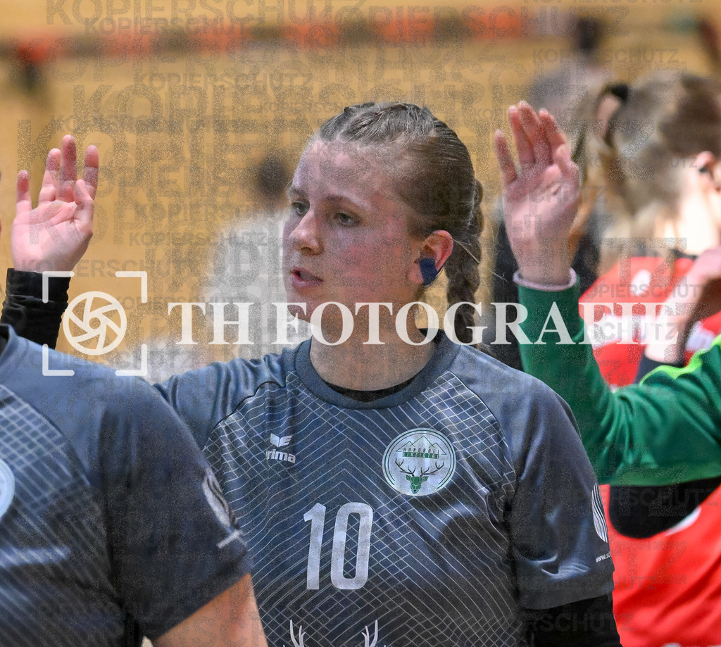 GER, SG Maulburg/Steinen - HB Kinzigtal, Frauen-Handball, Oberliga Suedbaden, 21. Spieltag, Saison 2024/2025, 06.04.2025 | Joyce Gebele (HB Kinzigtal, #03), Lena Armbruster (HB Kinzigtal, #10)GER, SG Maulburg/Steinen - HB Kinzigtal, Frauen-Handball, Oberliga Suedbaden, 21. Spieltag, Saison 2024/2025, 06.04.2025Foto: TH Fotografie/Thomas Hess