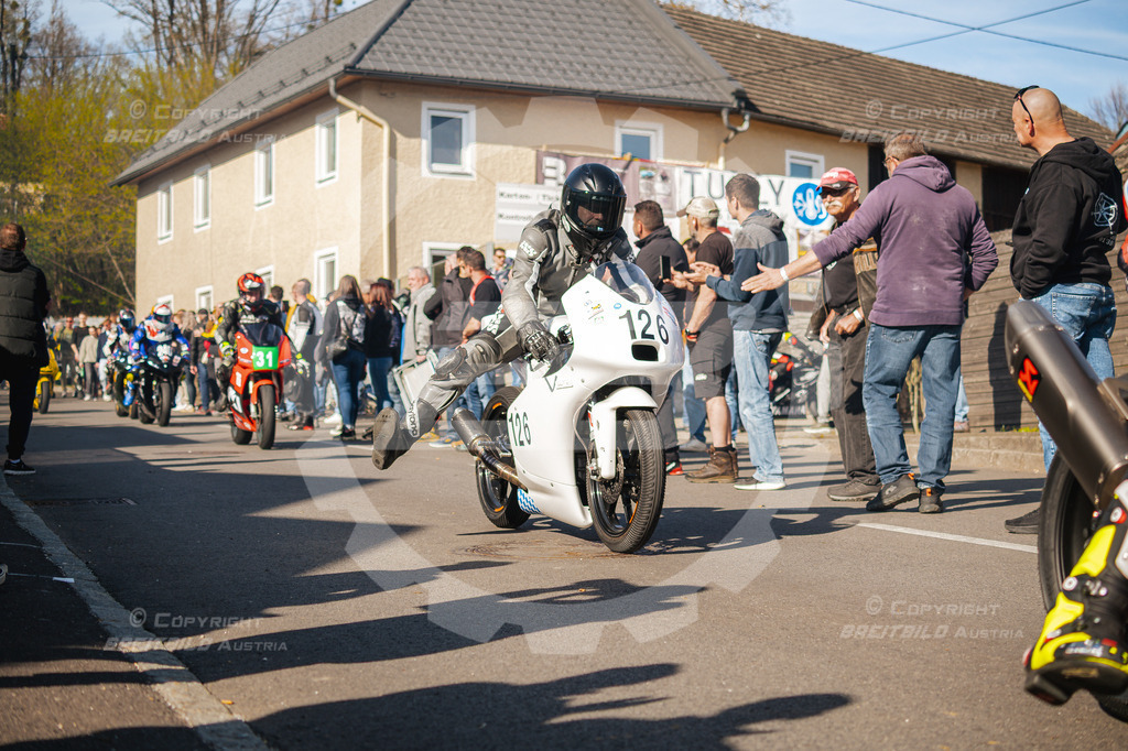 1392 - Bergrennen Landshaag2026 | BREITBILD Austria Webshop

Finde Fotos von: Breitbild, Breitbild Austria, Landshaag, Europeanbikers, KTM, BMW, Bergrennen, Bikeporn, Carporn, Bikes, Cars, Fotografie, Oberösterreich, Österreich, Berufsfotograf, Motorradteile Ganster, Julbach, Pannoniari - Realisiert mit Pictrs.com