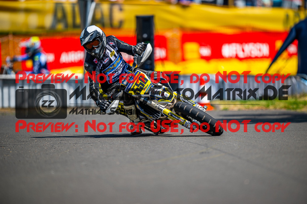 MaZZes_FotoMatrix_230609_0661 | UE40