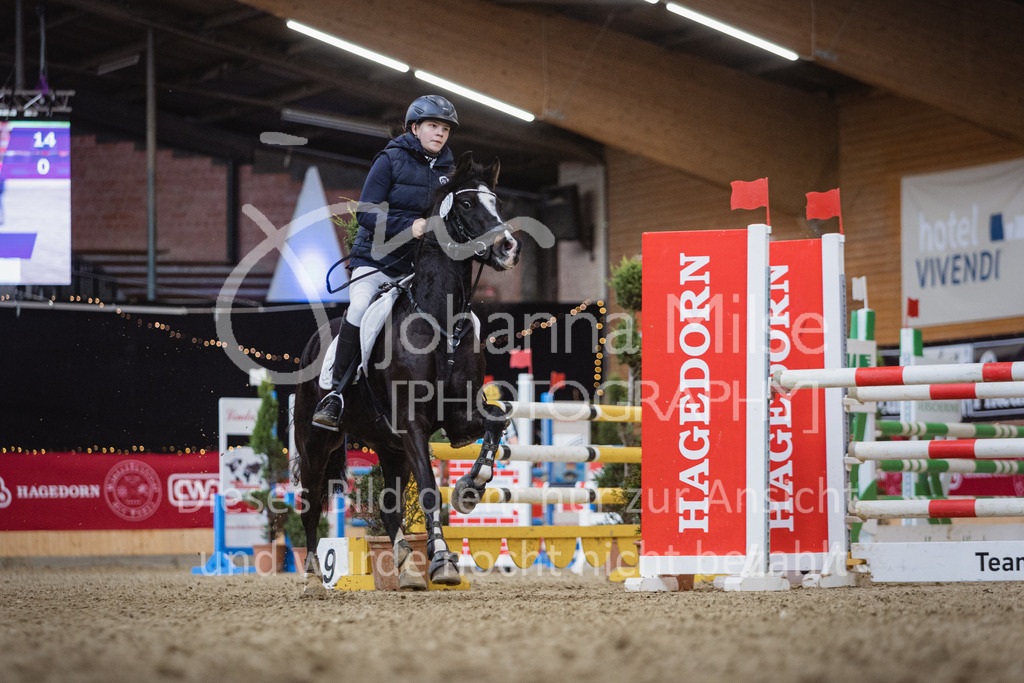 221127_Winterfestival_L-Spr_HPTTY-248 | Deine schönsten Turniermomente als professionelle Fotos! Entdecke hochwertige Pferdesport-Fotografie im Online-Shop. Jetzt Fotos finden & bestellen!