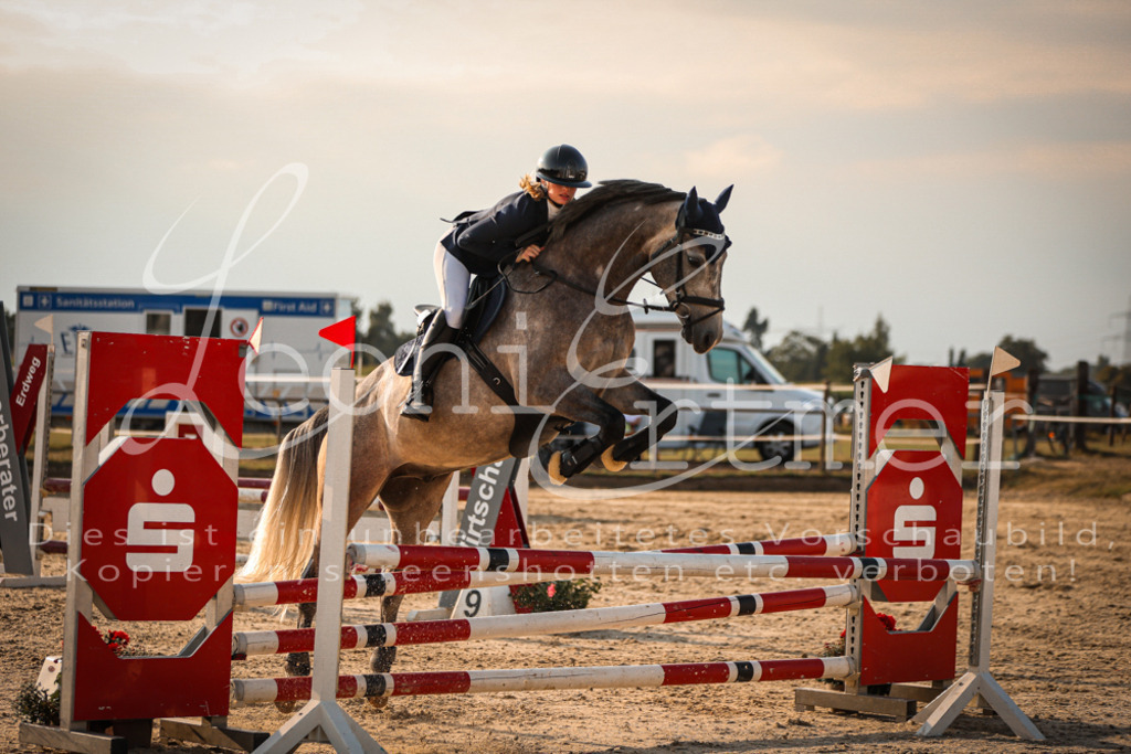 08.FrSpE00243 | Leoni Ertmer Photography - Realisiert mit Pictrs.com