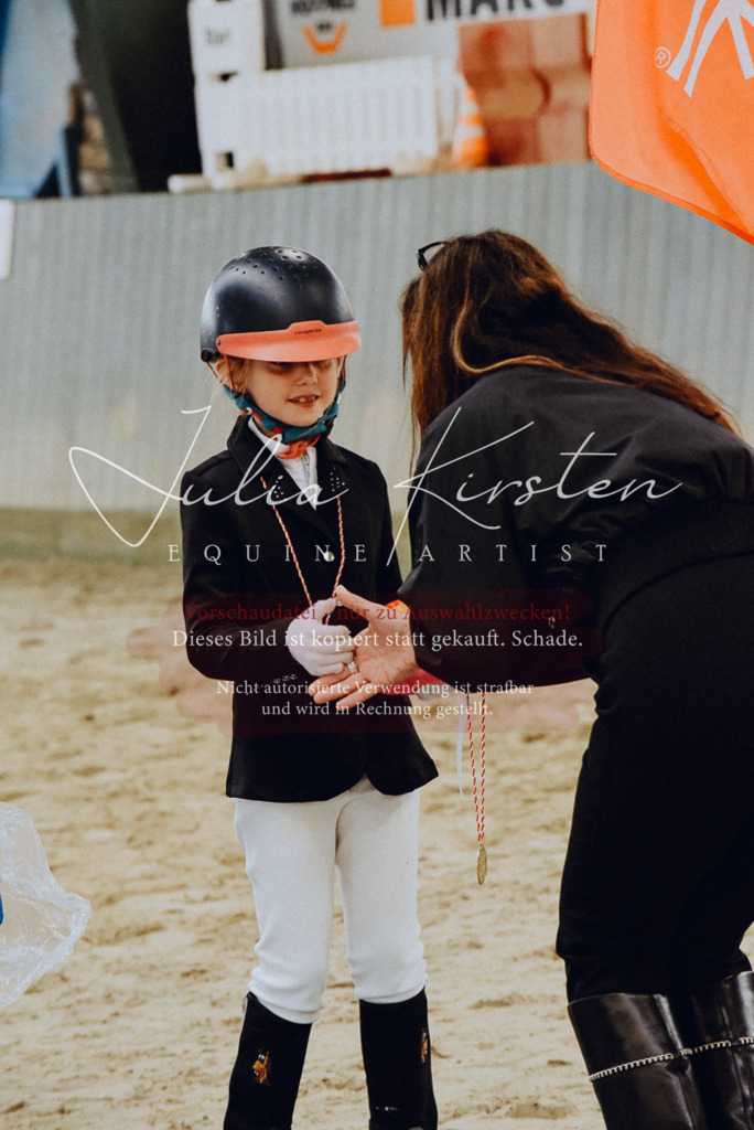 DSC_7105 | Pferde- und Turnierfotografie in Westsachsen. Pferdeportraits, Auftragszeichnungen und intuitive Kunst.