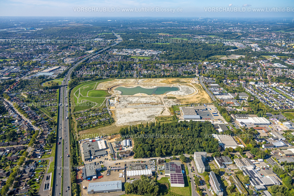 Recklinghausen250901956ehemTrabrennbahn | Luftbild der ehemaligen Trabrennbahn Recklinghausen, an der Autobahn A2, mit nördlicher Tangente der Blitzkuhlenstraße, König-Ludwig, Recklinghausen, Ruhrgebiet, Nordrhein-Westfalen, Deutschland