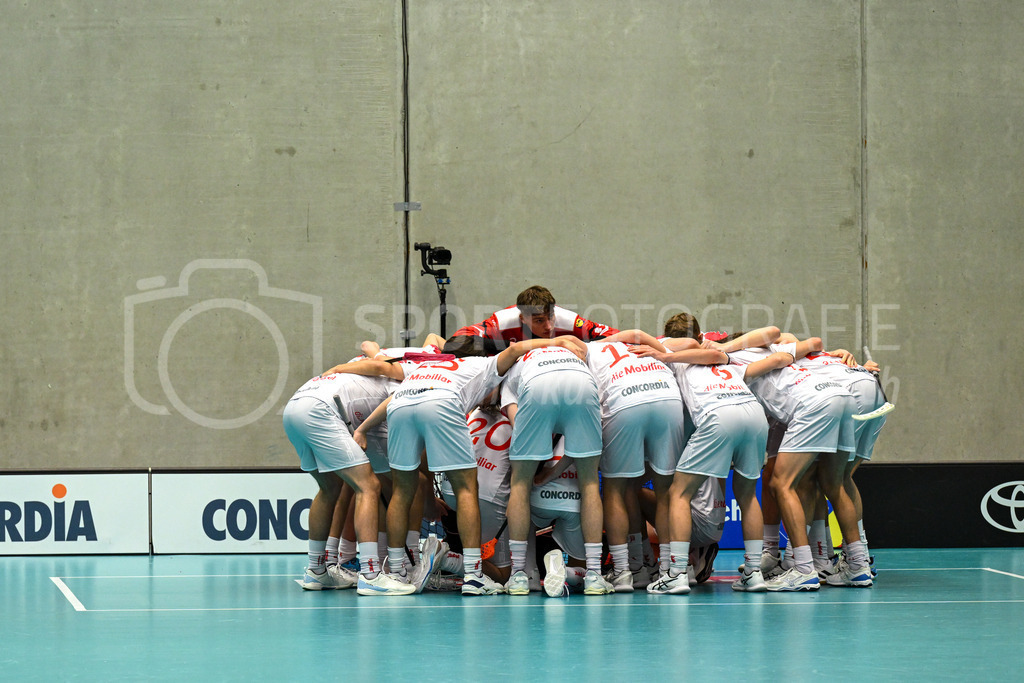 Switzerland U19 vs Finland U19 - 3. February 2024 | Switzerland U19 vs Finland U19
U19 Men International Matches in Switzerland
GoEasy Arena, Siggenthal Station
Team Switzerland.
Credit: Markus Aeschimann | <a href="https://www.markus-aeschimann.ch">Sportfotografie Markus Aeschimann</a> | <a href="https://www.instagram.com/sportfotografie.aeschimann">@sportfotografie.aeschimann</a> - Realisiert mit Pictrs.com
