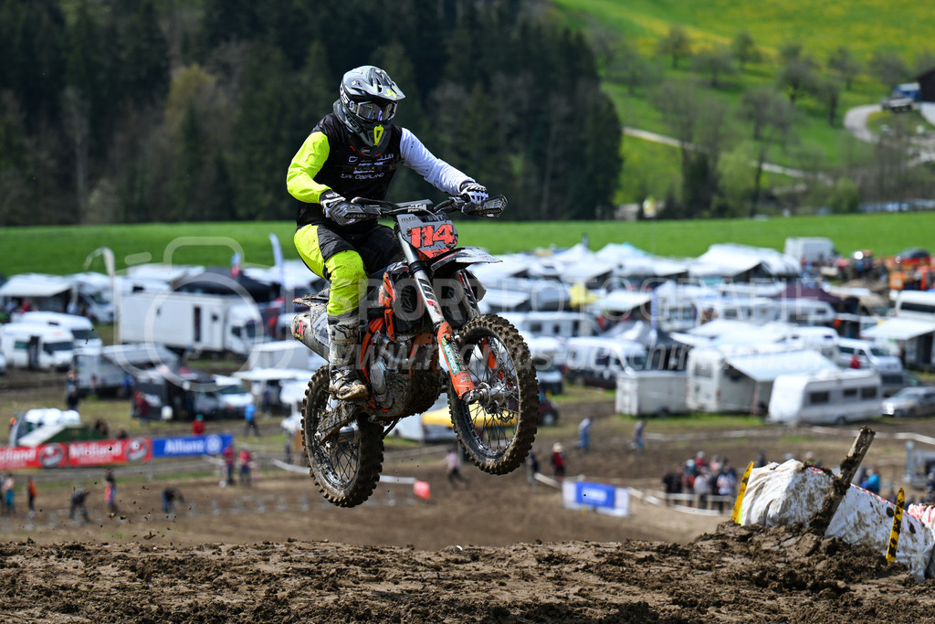 Motocross Schlatt bei Winterthur - 29. April 2023 | #114 Zelezen Herman aus Jona (CH) auf KTM in der Kategorie Hobby Open am Motocross Schlatt bei Winterthur, 29. April 2023.
Instagram: @mx_schlatt | @mc_wila | @sam_schweiz
Bild: Sportfotografie Markus Aeschimann | www.markus-aeschimann.ch - Realisiert mit Pictrs.com