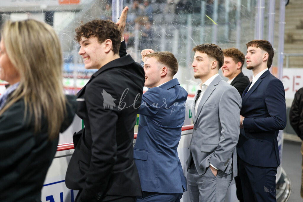 U20 EHCB vs GCK Lions Finale3-4869 | Sportbilder, Sportfotograf, Hochzeits- und Eventfotografin, Flugshows, Portraits und Tiershooting, Aviation, Downhill, Nationalleague, Swissleague, International