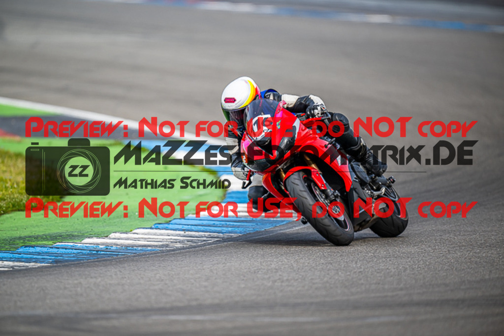 MaZZes_FotoMatrix_230410_1925 | INST