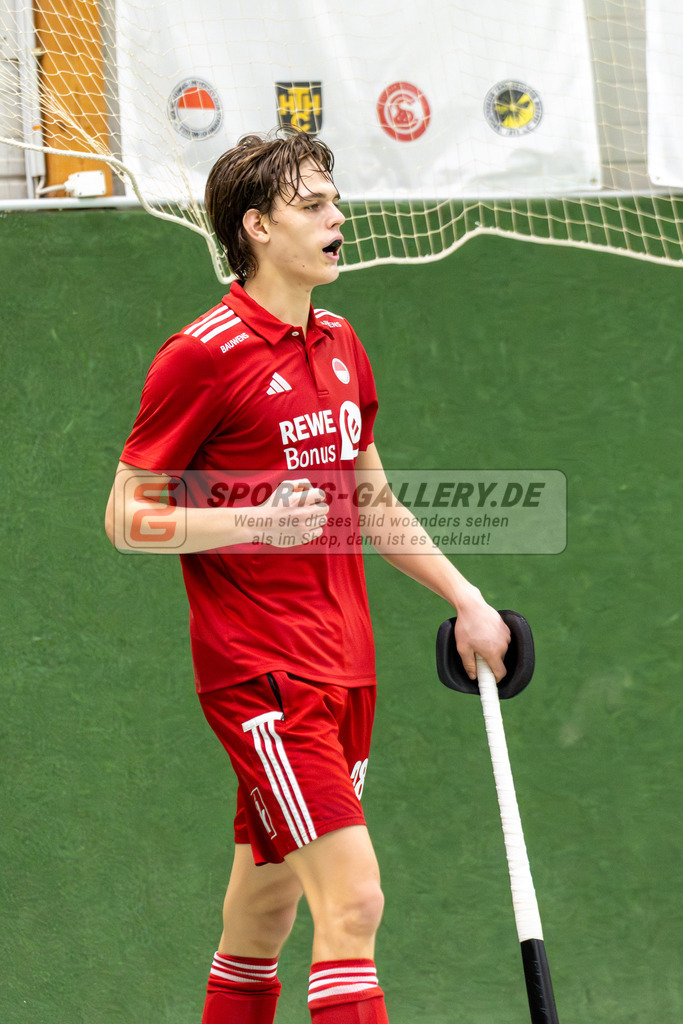 SFE_20251213_0140 | Köln, Deutschland, 13.12.2025:  Hockey 1. Bundesliga Herren Rot-Weiss - DSD Düsseldorf im KTHC Stadion Rot-Weiss Köln Tennis and Hockey Club am 13.12.2025 in Köln, Deutschland. (Foto von Fehrmann)Köln, Germany, 13.12.2025: Hockey 1. Bundesliga Herren Rot-Weiss - DSD Düsseldorf in KTHC Stadion Rot-Weiss Köln Tennis and Hockey Club at 13.12.2025 in Köln, Deutschland. (Foto from Fehrmann)