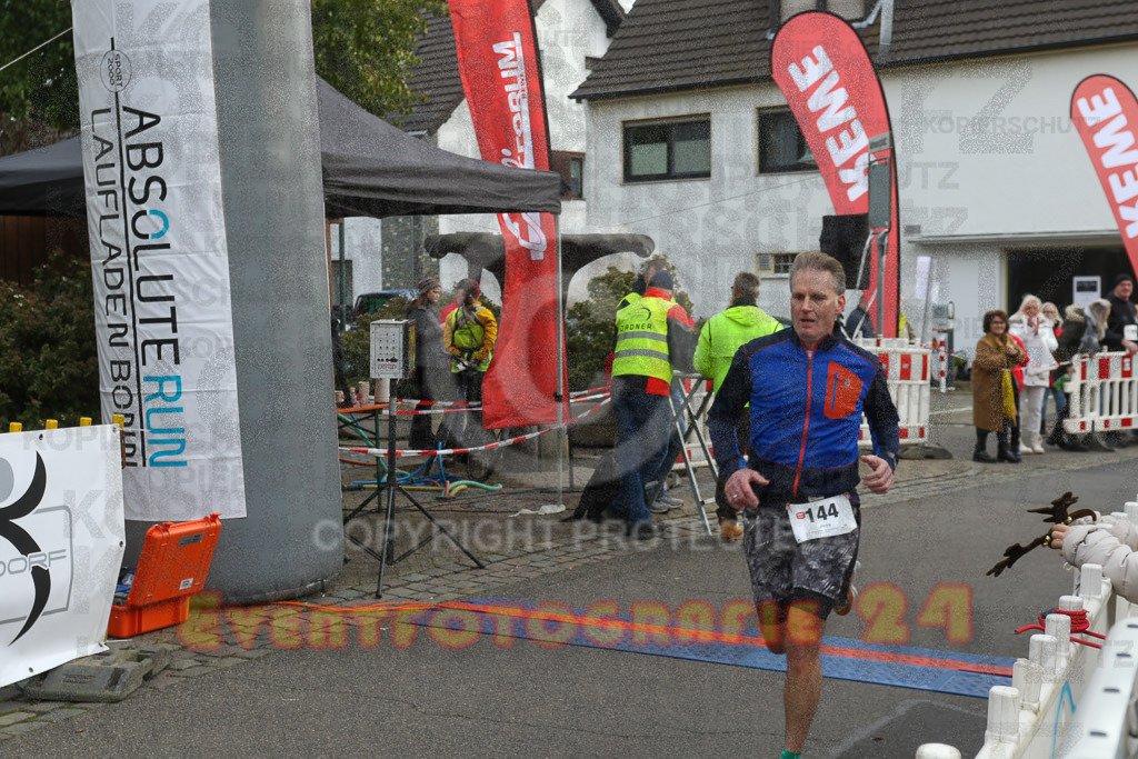 221127_1211_EV9_3349 | Sportfotografie im Rhein-Sieg Kreis, Köln, Bonn, NRW, Rheinland Pfalz, Hessen, etc. Unser Tätigkeitsfeld umfasst den Laufsport vom Volkslauf über den Marathon, Duathlon, Triathon bis zum Ultralauf wie Kölnpfad Ultra oder Schindertrail.