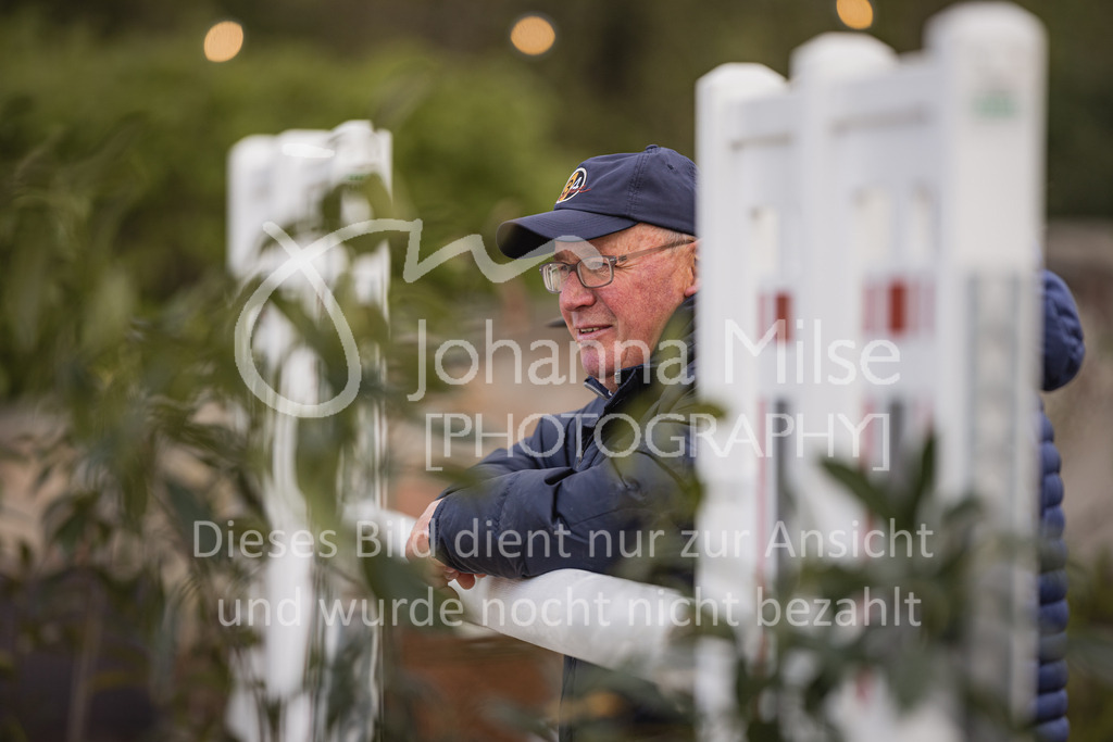 230426_HofSosath_2Ph-L-Spr-802 | Deine schönsten Turniermomente als professionelle Fotos! Entdecke hochwertige Pferdesport-Fotografie im Online-Shop. Jetzt Fotos finden & bestellen!