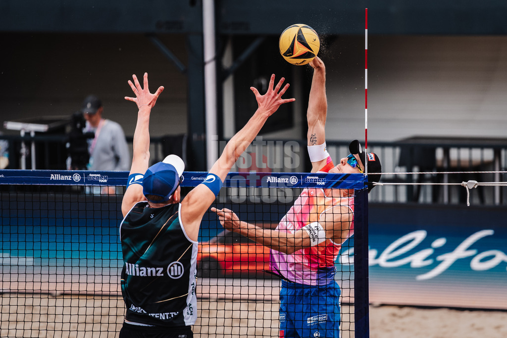 Beachvolleyball | Frauen | Allianz German Beach Tour 2025 | Tourstop Hamburg | 30.05.2025 | v.l. Momme Lorenz und David Poniewaz