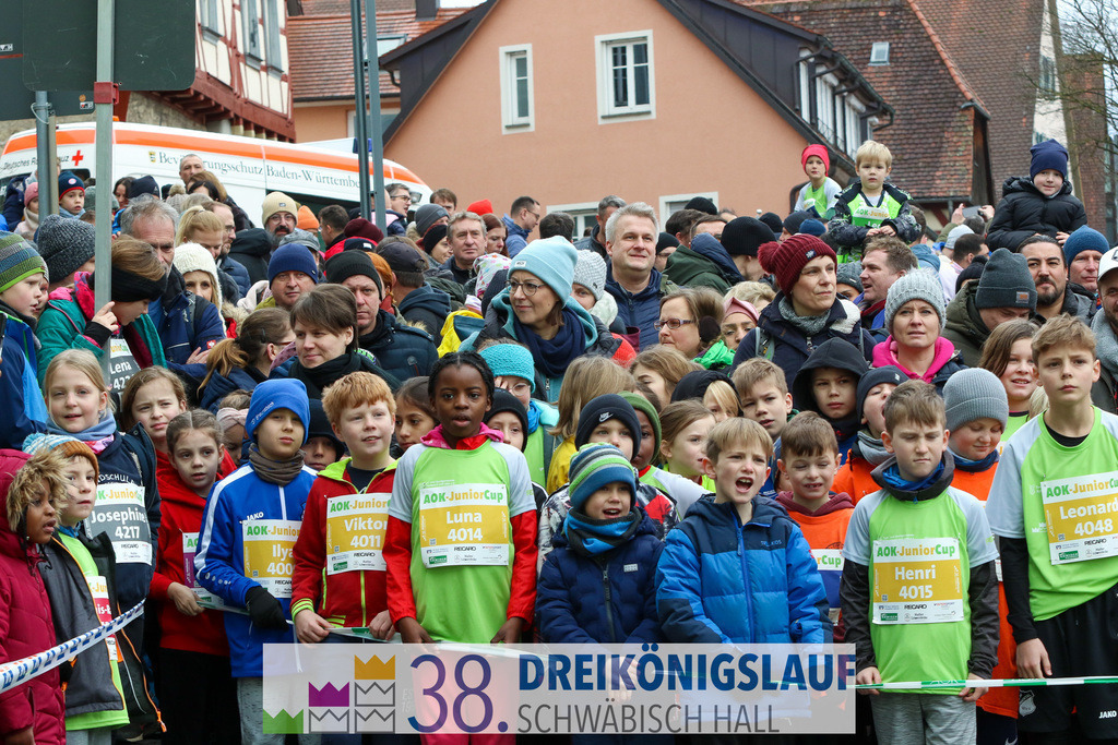 400m AOK Junior Cup | 3 Koenigslauf 2024 400m AOK Junior Cup - Realisiert mit Pictrs.com