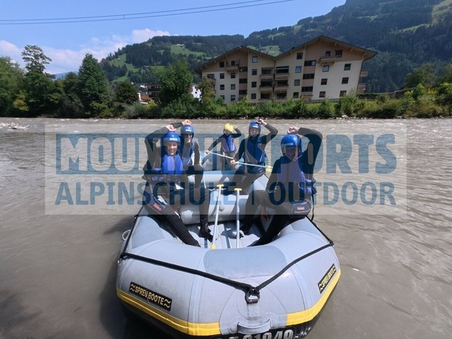 DJI_20260806131442_0058_D | Bestelle die Bilder deines Berg- oder Wasser-Abenteuers mit Mountain Sports bequem von zu Hause aus direkt über unseren Online Fotoshop von pictrs.com. - Realisiert mit Pictrs.com