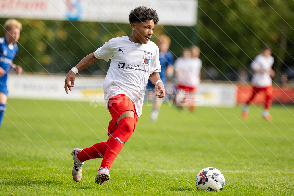 20250920_Picselweb-Fotografie_1R3_1558 | JFV D/A &amp; Stade - VfB Oldenburg0:1 VfB no70:2 VfB no70:3 VfB JFV Eigentor0:4 VfB no70:5 VfB no71:5 JFV no3 Jaric Jimenez-Voss2:5 JFV no9 Janko Sylvester3:5 JFV no16 Damian Elias Mihro Burekovic - Realisiert mit Pictrs.com