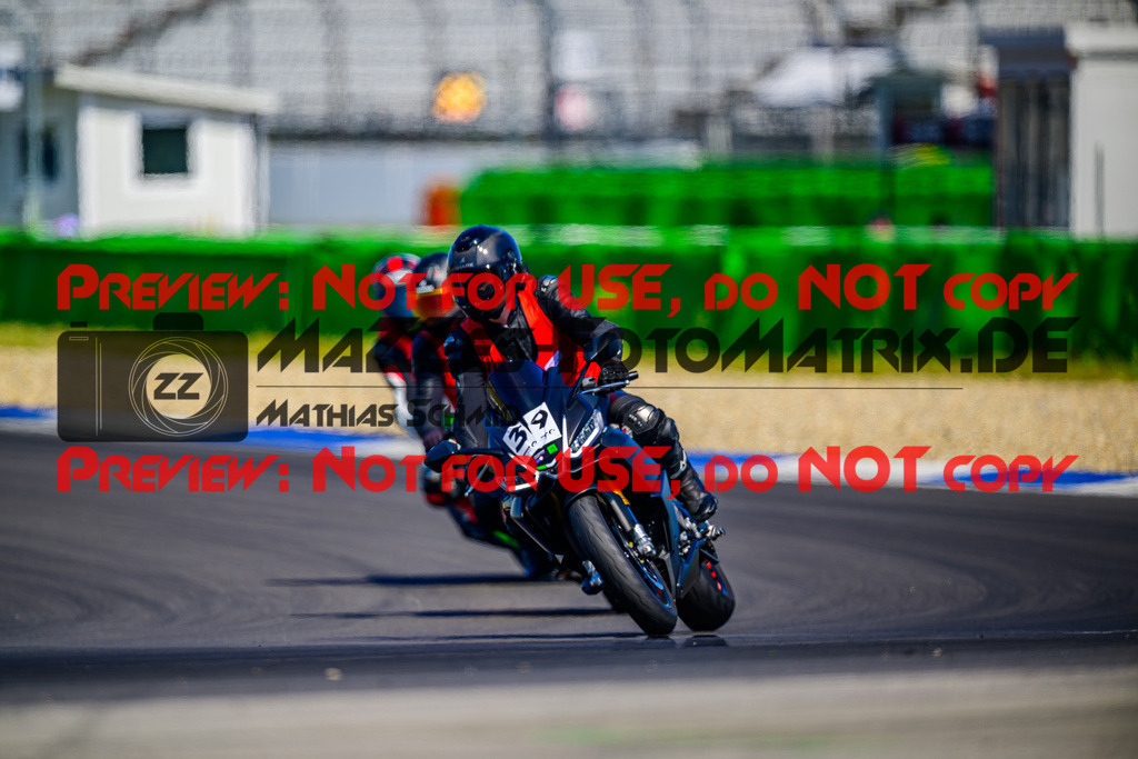 MaZZes_Fotomatrix_20250817_6007705_4741 | RL