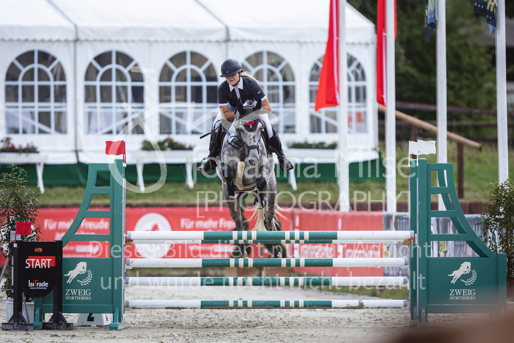 240711_BHO_L-Stil-2-514 | Deine schönsten Turniermomente als professionelle Fotos! Entdecke hochwertige Pferdesport-Fotografie im Online-Shop. Jetzt Fotos finden & bestellen!