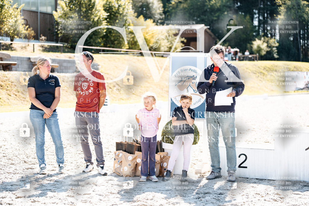 CK905428 | Turnierfotografie Pferdefotografie Trier Rheinland-Pfalz Pferdesport Reitsport Tierfotografie Sportfotografie Pferdevideo Pferdevideografie Equestrianvideography equestrianphotography  - Realisiert mit Pictrs.com