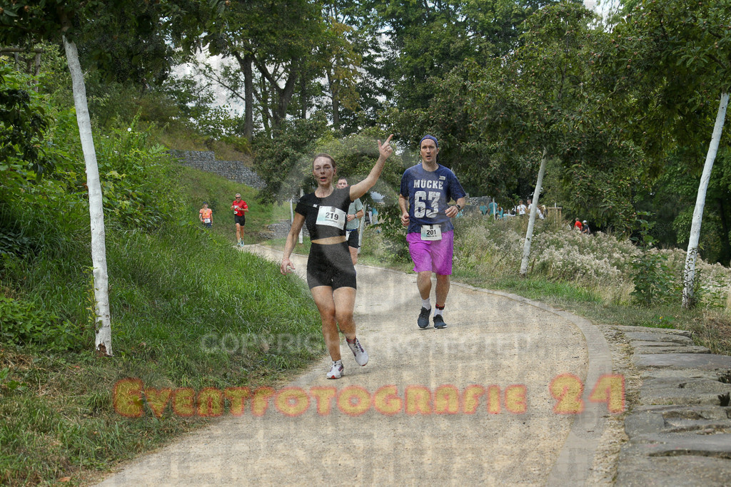 250824_1300_EX1_1116 | Sportfotografie im Rhein-Sieg Kreis, Köln, Bonn, NRW, Rheinland Pfalz, Hessen, etc. Unser Tätigkeitsfeld umfasst den Laufsport vom Volkslauf über den Marathon, Duathlon, Triathon bis zum Ultralauf wie Kölnpfad Ultra oder Schindertrail.