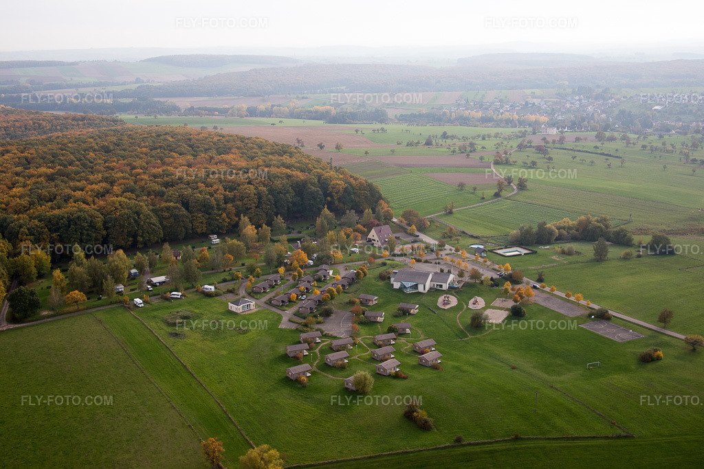 Aerial view: Camping de l'Oasis in Oberbronn in the state Bas-Rhin, France.Photo: IMG_084784.jpg taken on 10/24/2015 by Werner Riehm/FLY-FOTO.comResolution of the original: 5472 x 3648 px