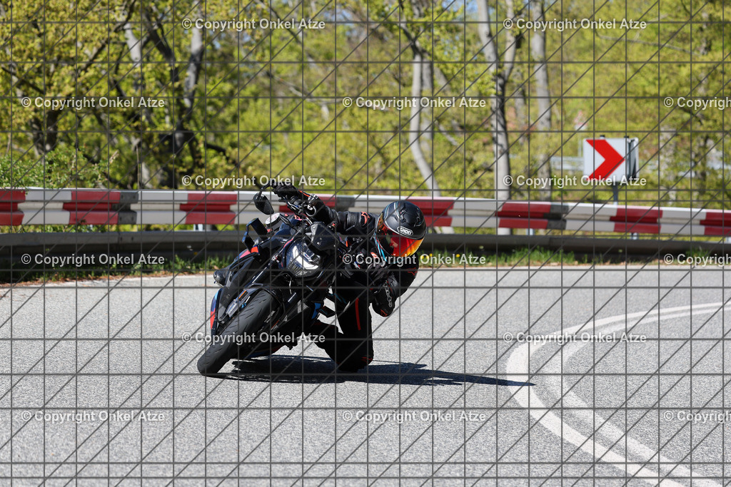 IMG_7439 | Fotograf am Kyffhäuser. Onkel Atze. Kyffhäuser Rennstrecke. Café36. Motorsportfotografie. - Realisiert mit Pictrs.com