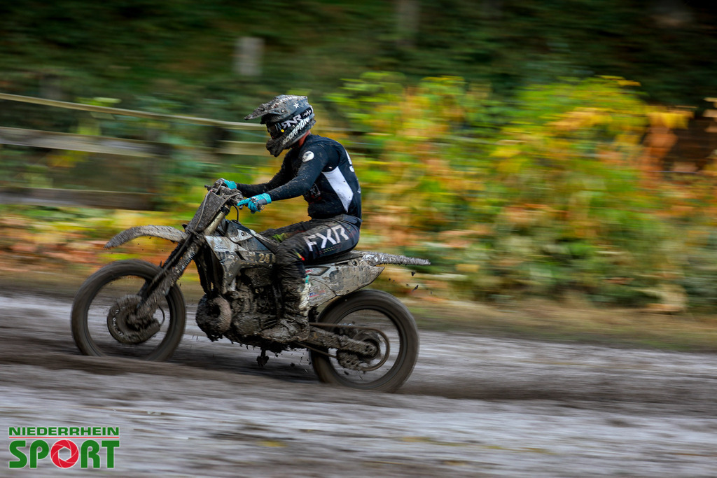 OpenTrack2024_Samstag_120 | Bildergalerie von Sport-Ereignissen aber auch von weiteren spannenden Dingen - nicht nur vom Niederrhein. In Anlehnung an den bekannten Spruch von Hanns Dieter Hüsch heißt das Motto: "Niederrhein ist überall".  - Realisiert mit Pictrs.com