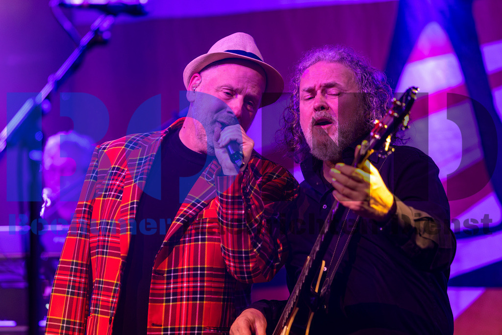 SES_GBAZEC20241227-63 | bond - Realisiert mit Pictrs.com