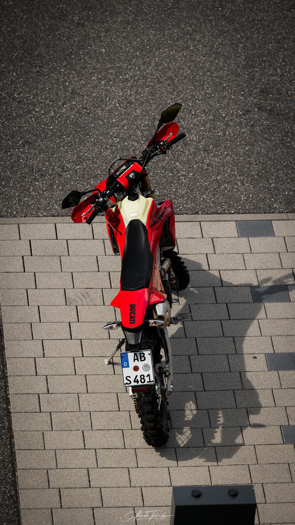 Ducati Trackday Hockenheimring 2026 | Entdecken Sie die faszinierende Welt von Alexander Tschuncky Arts: Kreative Fotografie, atemberaubende Automobilkunst und hochwertiger Bilderdruck. Lassen Sie sich inspirieren! - Realisiert mit Pictrs.com