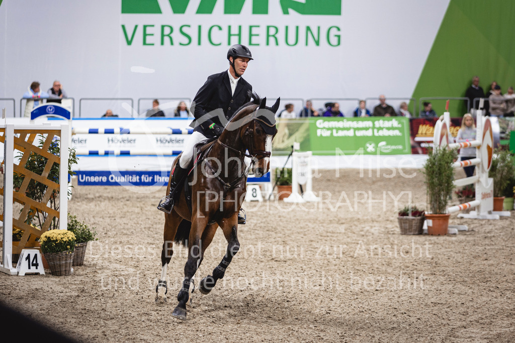241102_Oldenburg_FinaleWaldbach-126 | Deine schönsten Turniermomente als professionelle Fotos! Entdecke hochwertige Pferdesport-Fotografie im Online-Shop. Jetzt Fotos finden & bestellen!
