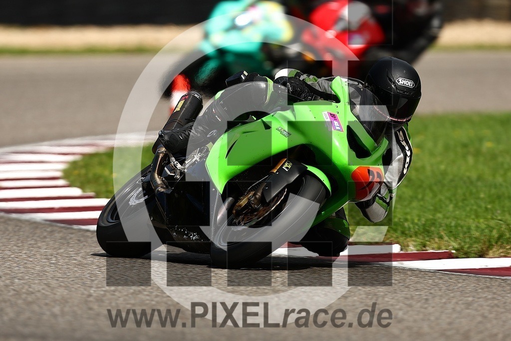 0072-20250903_01910 | Schöne Erinnerungen an spannende Momente - das festzuhalten ist unser Job. PIXELrace.de ist seit 2003 auf den Rennstrecken Europas unterwegs um die Action draußen beim Fahren und die wunderbare Stimmung imm Fahrerlager für euch einzufangen.