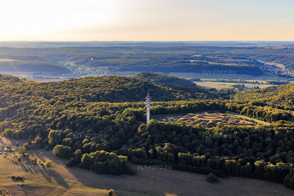 Vue aérienne: Le Fort Aux Enigmes, Fort de Bourlémont à Mont-lès-Neufchâteau dans le département Vosges, France – .Photo: IMG_118291.jpg prise le 15/09/2019 par Werner Riehm/FLY-FOTO.eu – Résolution de l'original: 4987 x 3325 px – Jeux Enigme : Explorez le Monde Mystérieux du Fort Aux Enigmes