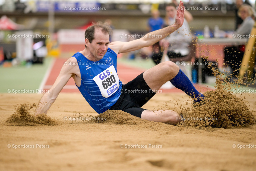 Deutsche Hallenmeisterschaften Masters - Samstag_42 | Deutsche Meisterschaften Halle Masters am 02.03.2024 in Dortmund 

Foto: Kai Peters - Realisiert mit Pictrs.com