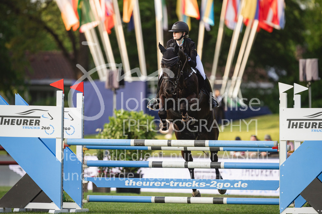 240510_Hamburg_Amateur-Small-378 | Deine schönsten Turniermomente als professionelle Fotos! Entdecke hochwertige Pferdesport-Fotografie im Online-Shop. Jetzt Fotos finden & bestellen!
