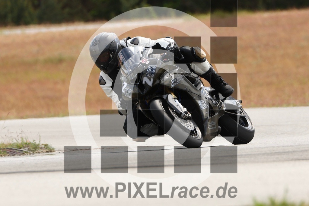 2969-20250531_11834 | Schöne Erinnerungen an spannende Momente - das festzuhalten ist unser Job. PIXELrace.de ist seit 2003 auf den Rennstrecken Europas unterwegs um die Action draußen beim Fahren und die wunderbare Stimmung imm Fahrerlager für euch einzufangen.