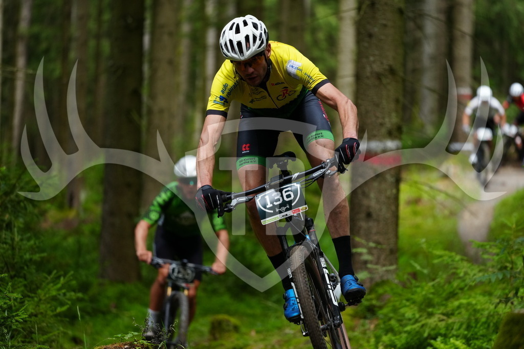 FC100136 | Fotogalerie der Treibjagd im Dunkelwald - Dein MTB Etappenrennen im Erzgebirge - Realisiert mit Pictrs.com