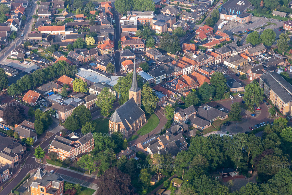 Aerial view: View of the town in Eibergen in the state Gelderland, Netherlands. – Photo: IMG_008225.jpg taken on 07/18/2020 by Werner Riehm/FLY-FOTO.com – Resolution of the original: 5472 x 3648 px