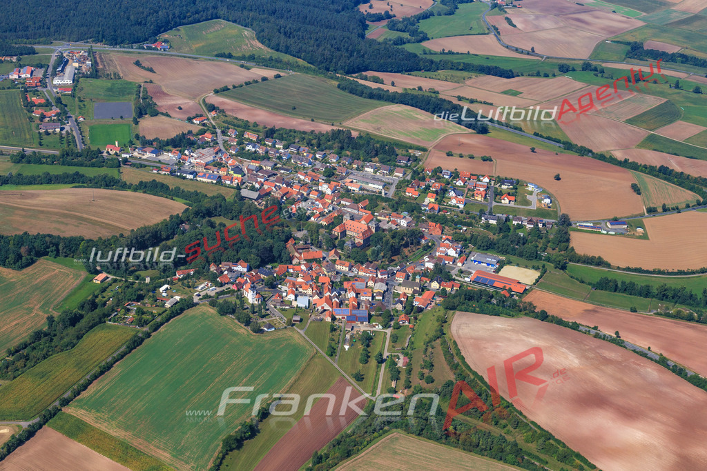 Luftbild von  Burgpreppach - Luftaufnahme wurde 2015 von https://frankenair.de mittels Flugzeug (keine Drohne) erstellt - die Geschenkidee