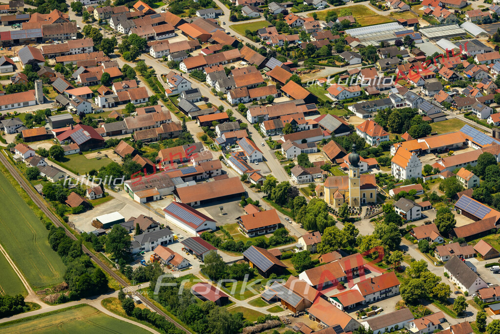 sallach-geiselhoering-luftbild-622-2023 | Das Luftbild zeigt : Sallach Geiselhöring - Die Luftaufnahme wurde 2023 vom UL-Flugzeug aus erstellt ( keine Drohne ) - 
Hochauflösende Luftaufnahme - Für grossformatige Ausdrucke geeignet. Die Geschenkidee !
Mit Lizenz und Bildrechte bestellbar